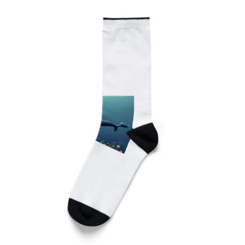 海中を泳ぐクジラのひれ Socks