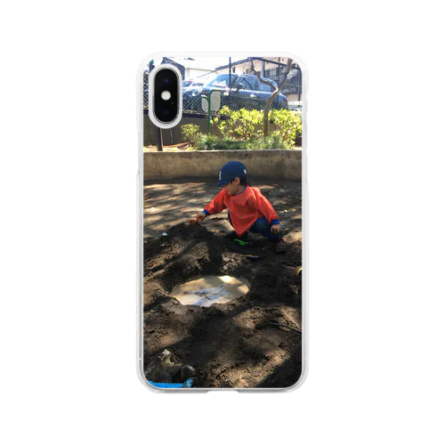 砂場遊びの男の子 Soft Clear Smartphone Case