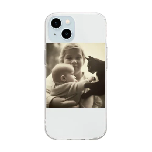 抱かれた赤ちゃんと猫 Soft Clear Smartphone Case
