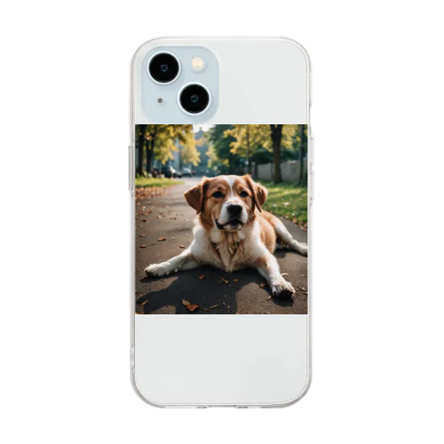 足を広げて座る犬 Soft Clear Smartphone Case