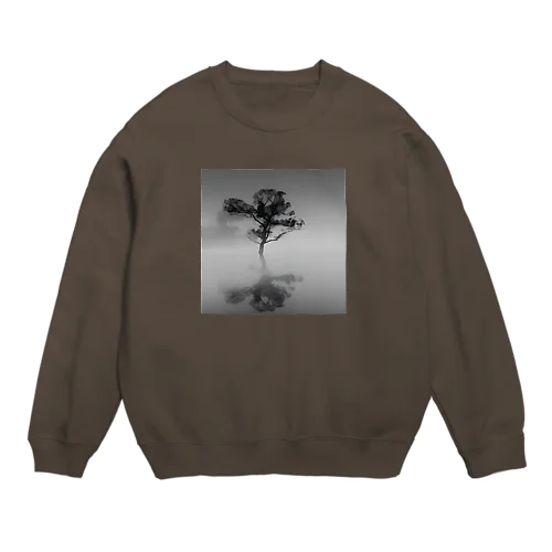 朝靄の湖畔に浮かぶ木 Crew Neck Sweatshirt