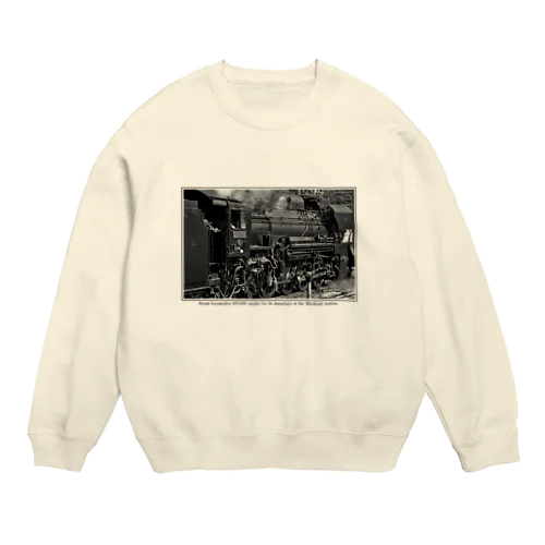 上越線 水上駅でスタンバイするSL D51498 (モノクロフォト) Crew Neck Sweatshirt