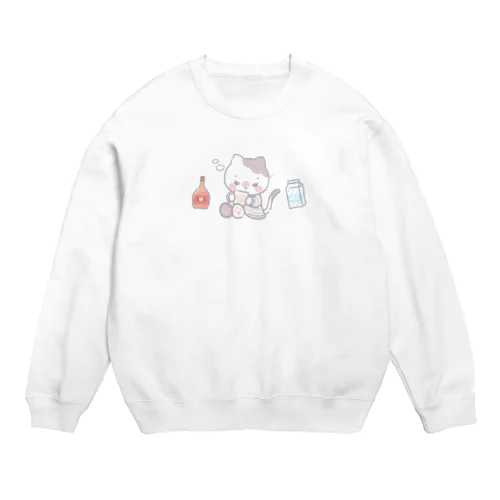 ブランデーミルクを飲むネコさん Crew Neck Sweatshirt