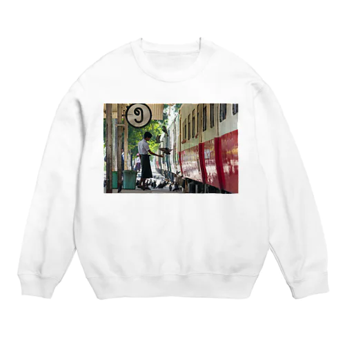 ミャンマーの鳩使いの青年とキハ40系 Crew Neck Sweatshirt