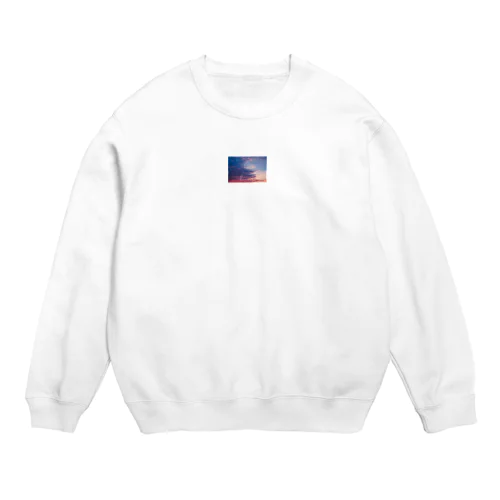 幻想的な空に心躍る Crew Neck Sweatshirt