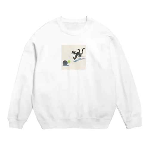 おもちゃで遊ぶかわいい猫🐈 Crew Neck Sweatshirt