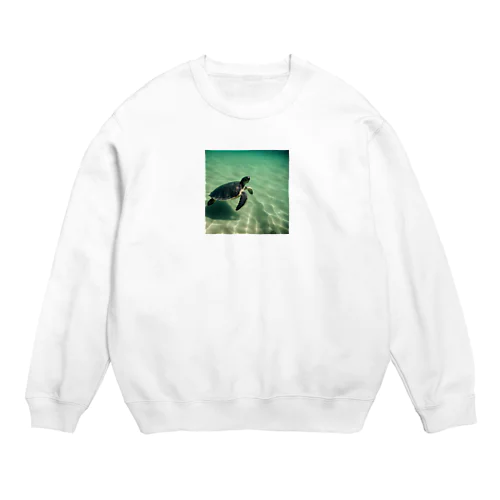 ２、明日へ向かって泳ぐカメ Crew Neck Sweatshirt