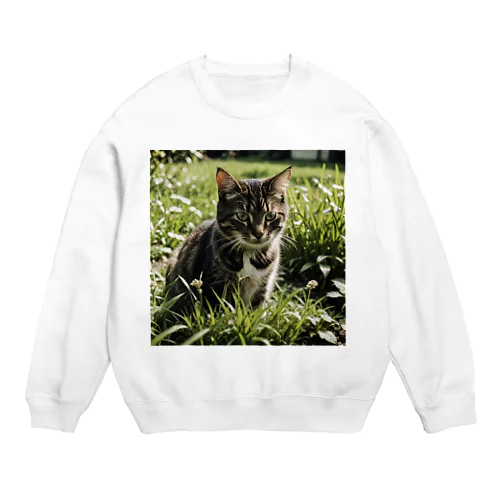 草むらの猫 Crew Neck Sweatshirt