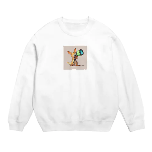 おもちゃの望遠鏡でかわいいカンガルーに会おう Crew Neck Sweatshirt