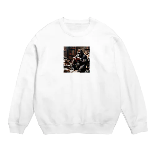 本を読むゴリラ Crew Neck Sweatshirt