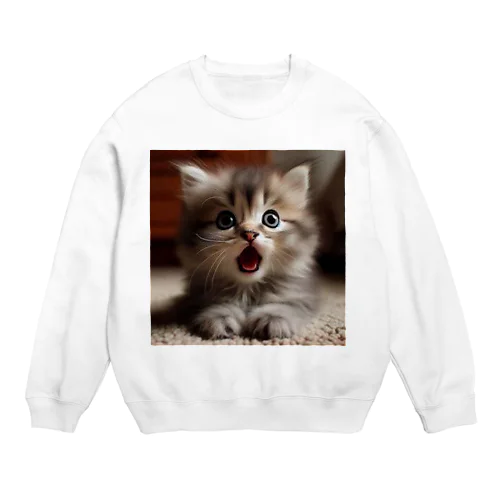 ビックリした子猫 Crew Neck Sweatshirt