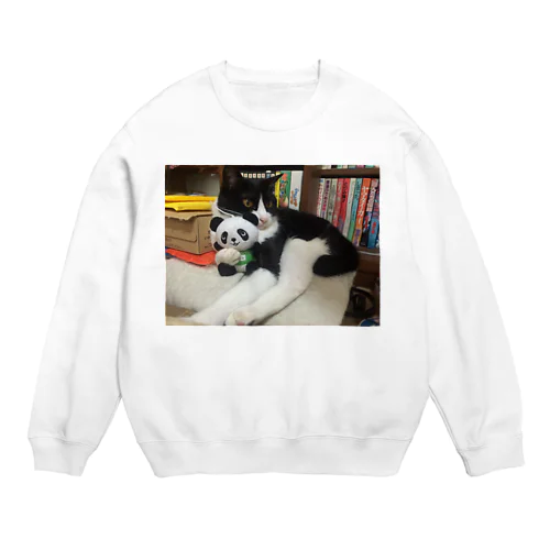 パンダを抱っこするりんごさん Crew Neck Sweatshirt