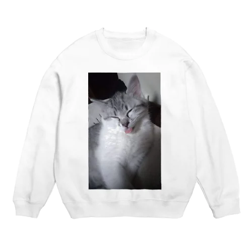 舌出し爆睡中 音羽ちゃん Crew Neck Sweatshirt