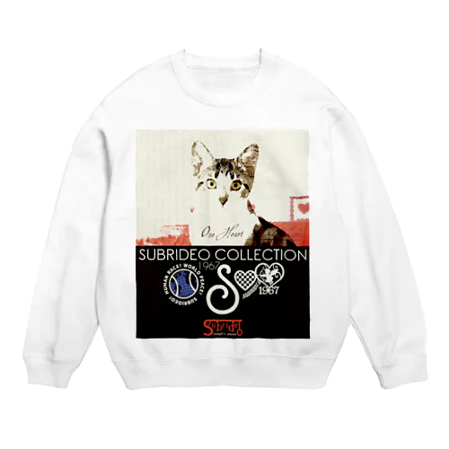 猫と目があう。 Crew Neck Sweatshirt