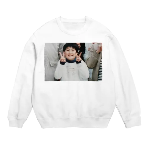 ｢服の白さと肌の白さがもうちょいで50:50｣ Crew Neck Sweatshirt