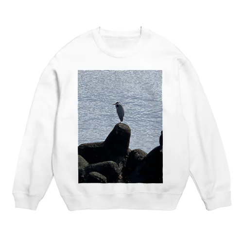 テトラポッドに立つ鳥 Crew Neck Sweatshirt