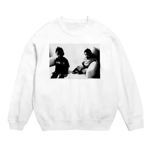 兄が尖るならば弟も尖らねばなるまい Crew Neck Sweatshirt