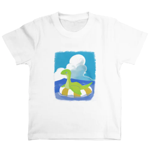 夏の海で遊ぶ恐竜 Regular Fit T-Shirt