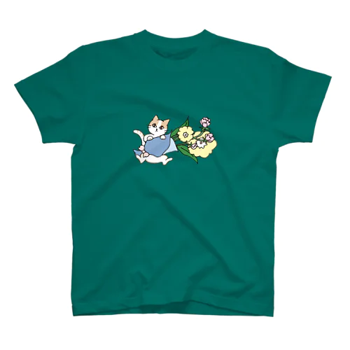 a hachiware cat Regular Fit T-Shirt