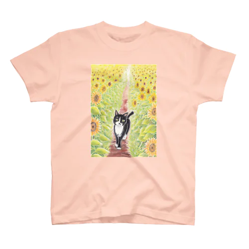 ひまわり畑のクロ Regular Fit T-Shirt