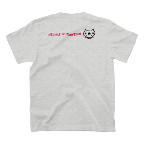 ぶさかわネコの愛ちゃんです。 スタンダードTシャツ