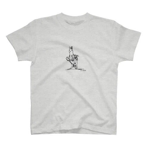 管理係のアナウサギ Regular Fit T-Shirt