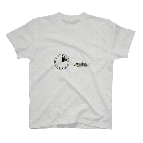 時計とハリネズミが針を交換した スタンダードTシャツ