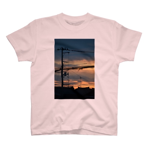 夕焼けと電柱 Regular Fit T-Shirt