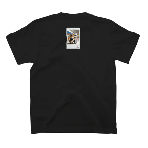 旅するクアッカワラビー【白文字】 Regular Fit T-Shirt