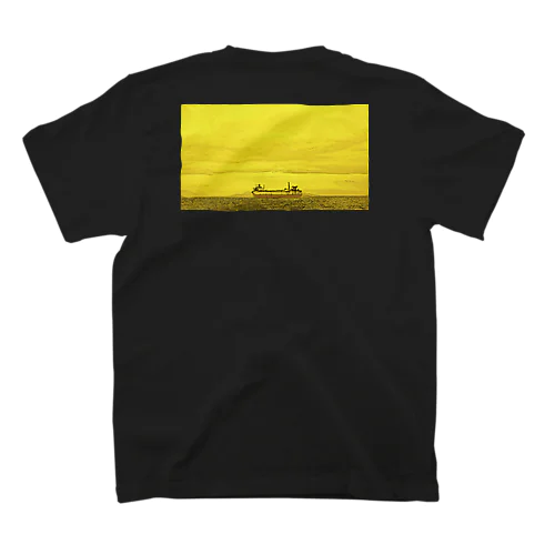 Ship on the back yellow スタンダードTシャツ