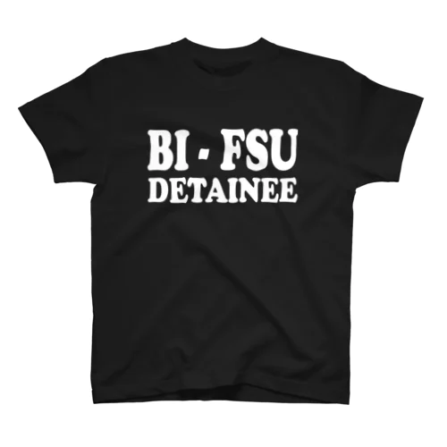 BI-FSU DETAINEE 白ロゴ Regular Fit T-Shirt