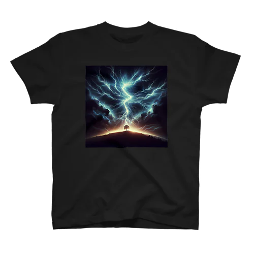 暗闇に鮮やかに輝く＂雷＂✨ スタンダードTシャツ