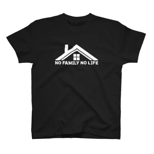 ノーファミリーノーライフ 煙突屋根に窓デザイン ホワイト Regular Fit T-Shirt