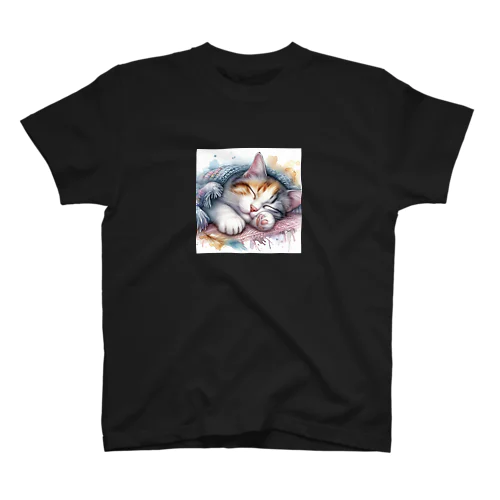 寝る猫 Regular Fit T-Shirt