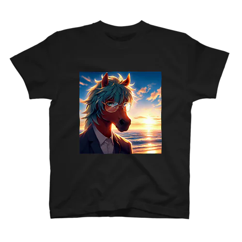 弁護士の馬、夕焼けの浜辺で自撮りする Regular Fit T-Shirt