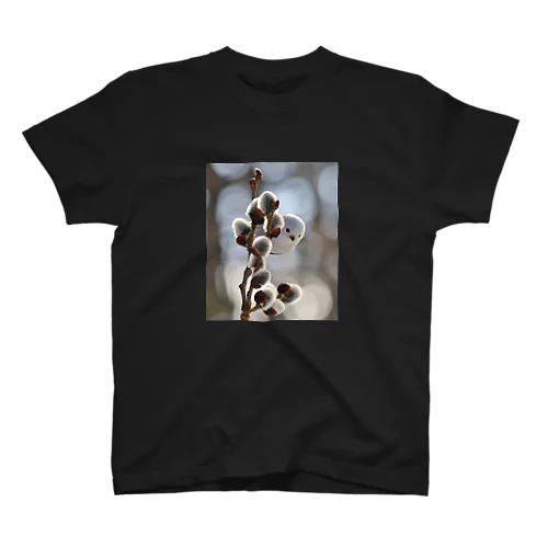 【人気シリーズ】サロベツで雪の妖精シマエナガ Regular Fit T-Shirt