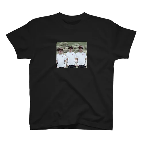 3人いればよっくんくんくんTシャツ Regular Fit T-Shirt