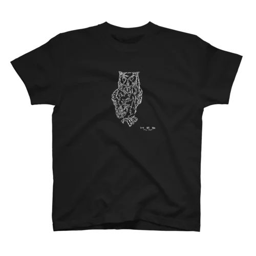 左手で描いたフクロウA Regular Fit T-Shirt