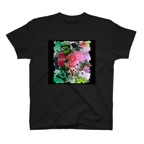 花と蝶々　黒地 Regular Fit T-Shirt