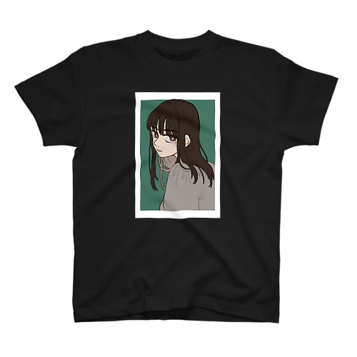 ムッとしがちな女の子 Regular Fit T-Shirt