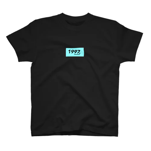 1997年生まれだよ　みずいろ Regular Fit T-Shirt