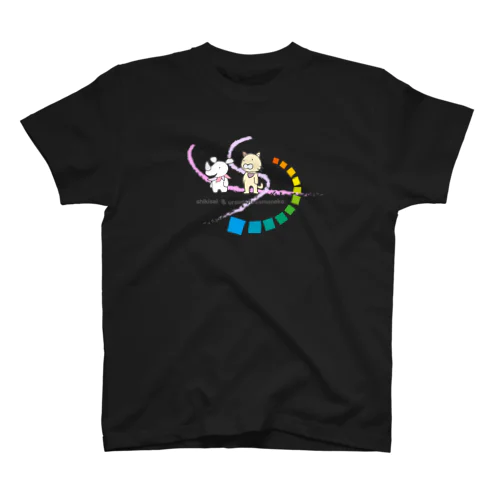 シキサイとウラオモテヤマネコ スタンダードTシャツ