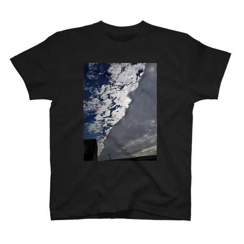 もり森～薄い雲と分厚い雲の境目Tシャツ Regular Fit T-Shirt