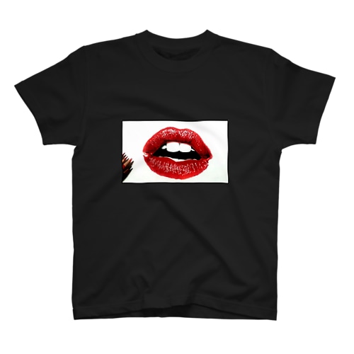赤いリップ Regular Fit T-Shirt