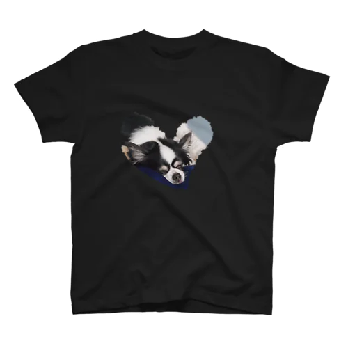 元保護犬まりもの寝顔 Regular Fit T-Shirt