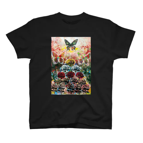 バラと蝶の風景 Regular Fit T-Shirt