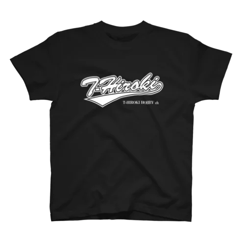 T-ヒロキホビーchベースボール(黒地) 八雲Racingデザイン Regular Fit T-Shirt