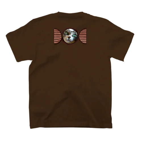 窓枠付き高圧系（言いにくい事は救さんにお任せ） Regular Fit T-Shirt