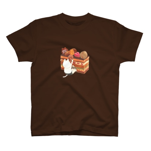 ネコぱんとチョコ乗せオペラケーキ Regular Fit T-Shirt