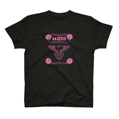 薔薇とアキクサインコ【アキクサブラックレーベル】 Regular Fit T-Shirt